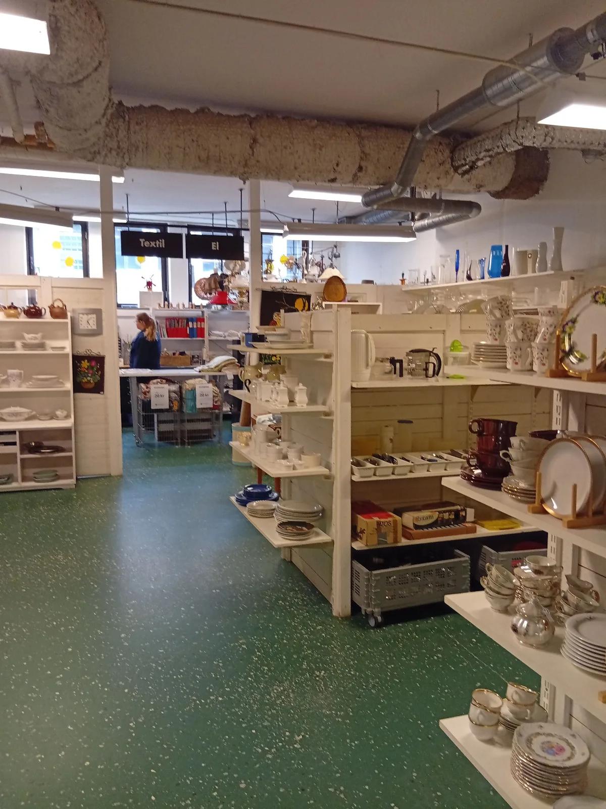 Röda Korset Second Hand 3