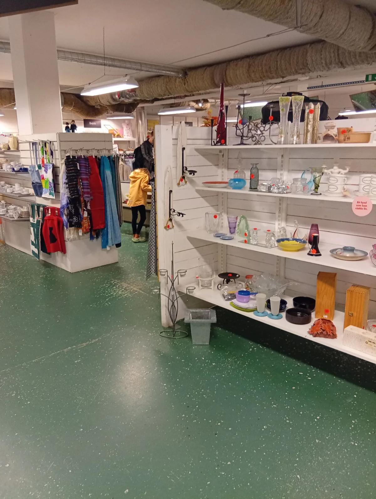Röda Korset Second Hand 1