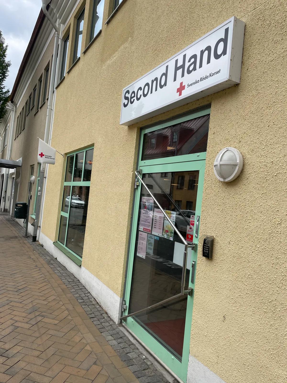 Röda Korset Second Hand Kristianstad 4