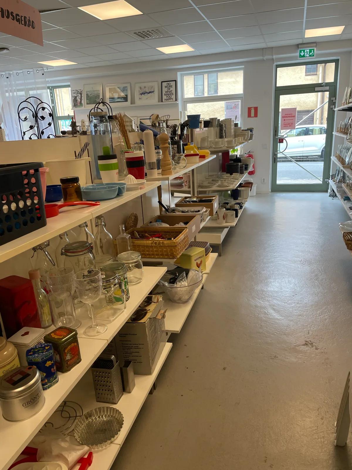 Röda Korset Second Hand Kristianstad 2