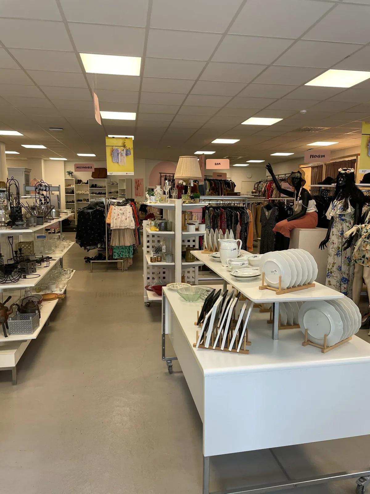 Röda Korset Second Hand Kristianstad 1