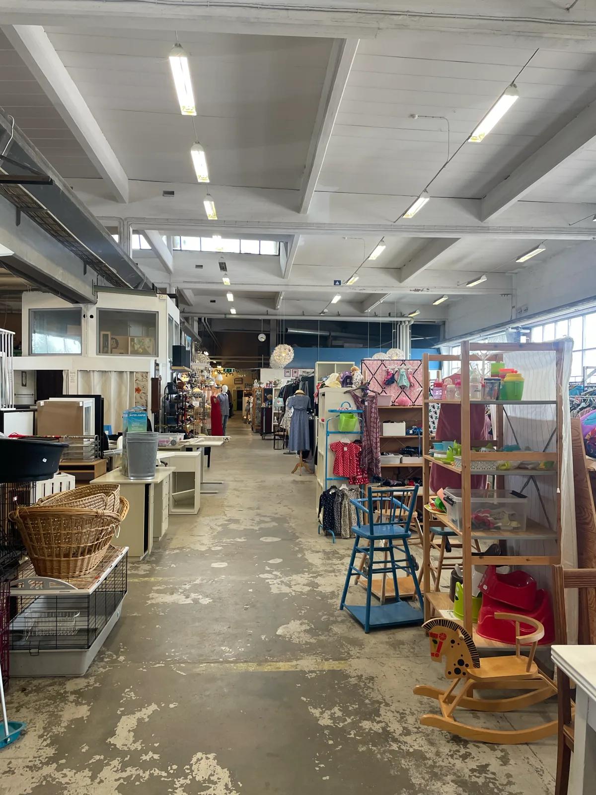 Pingstkyrkans Second Hand 3