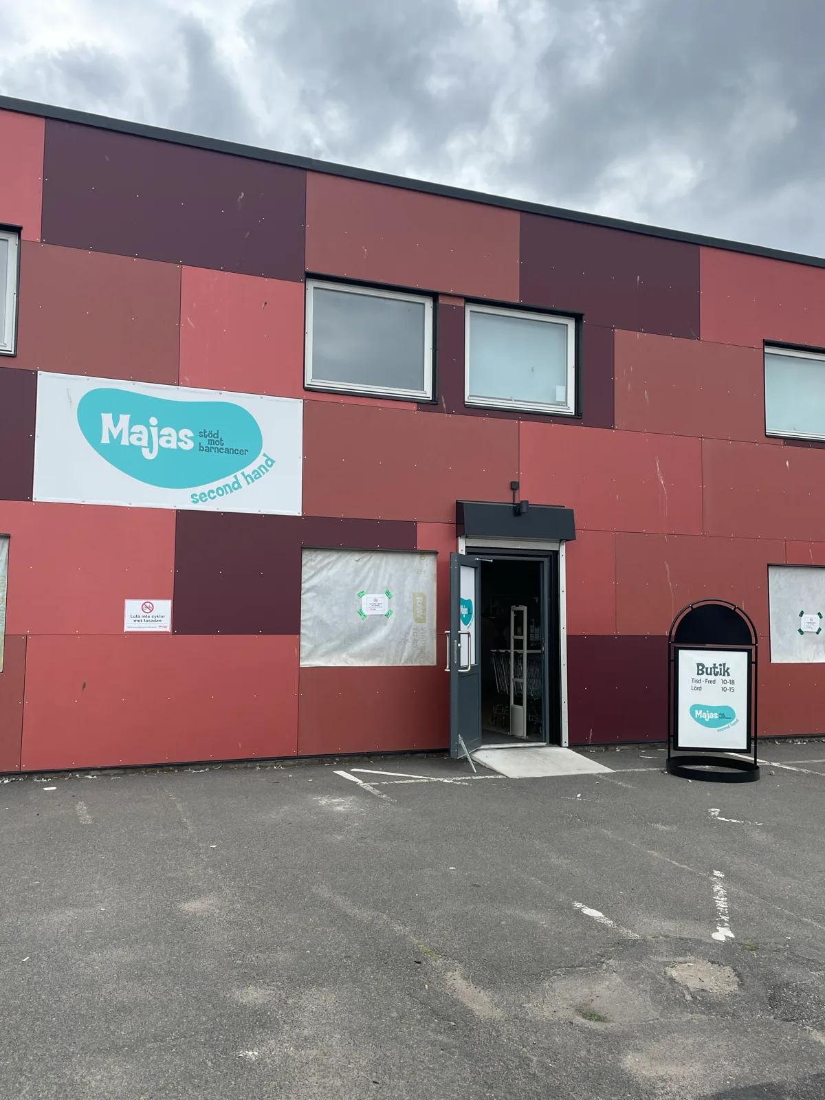 Majas Stöd Mot Barncancer Secondhand 4