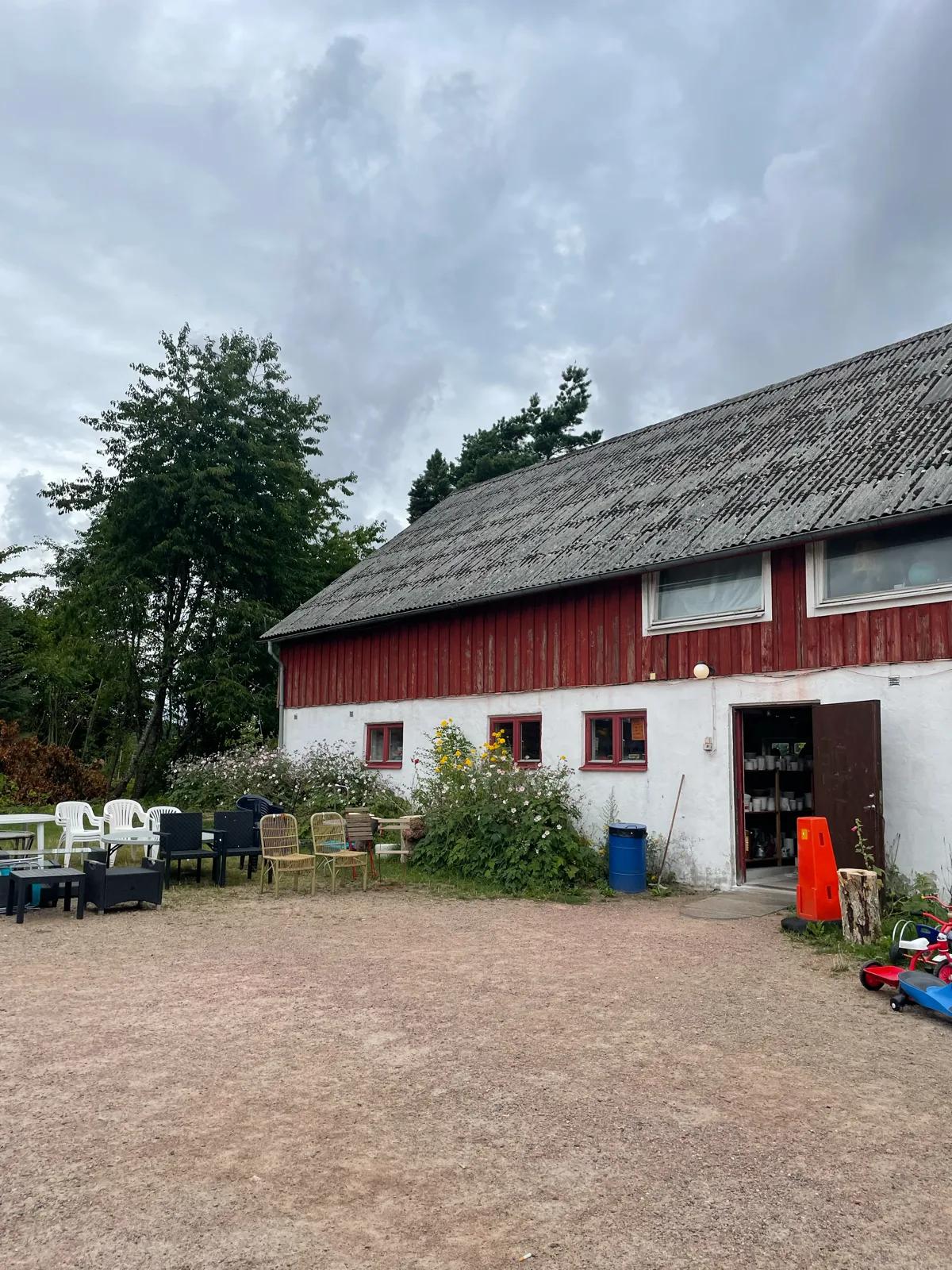 Emmpatus Fredriksdal Biståndsloppis 6