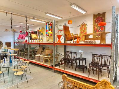The shop 25