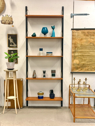 The shop 27