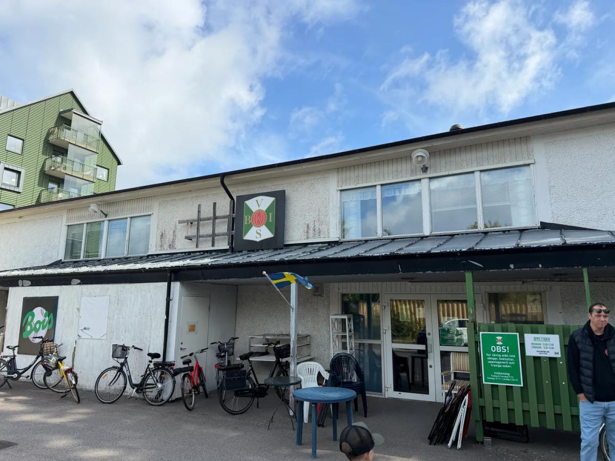 Bois Second Hand Jonstaka 1
